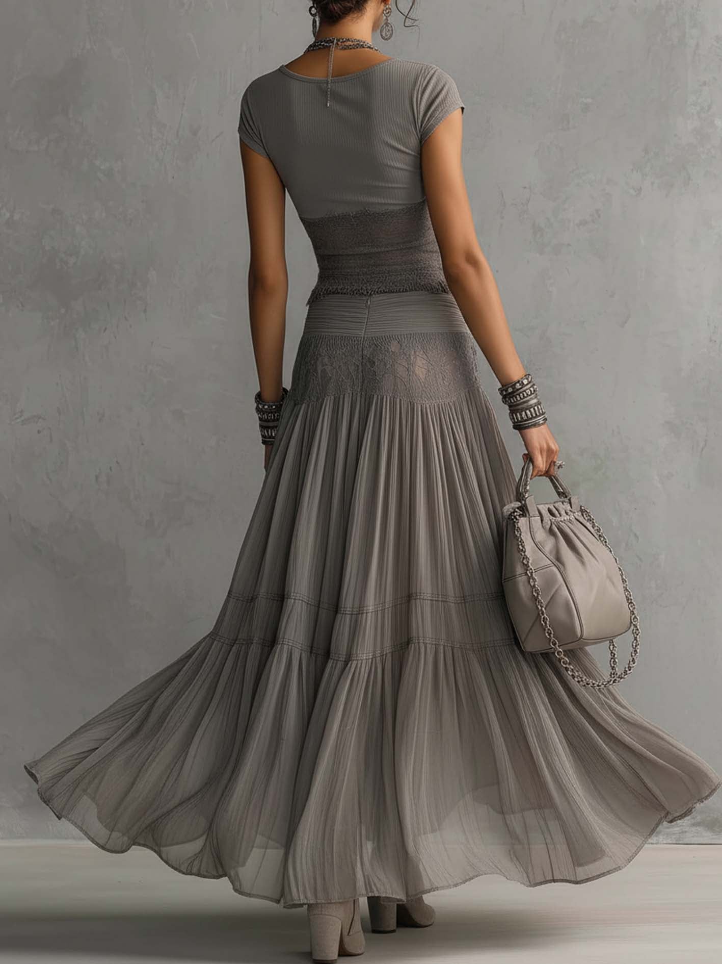 Daniela | Completo con Top Transparente en Encaje y Falda Maxi Plisada