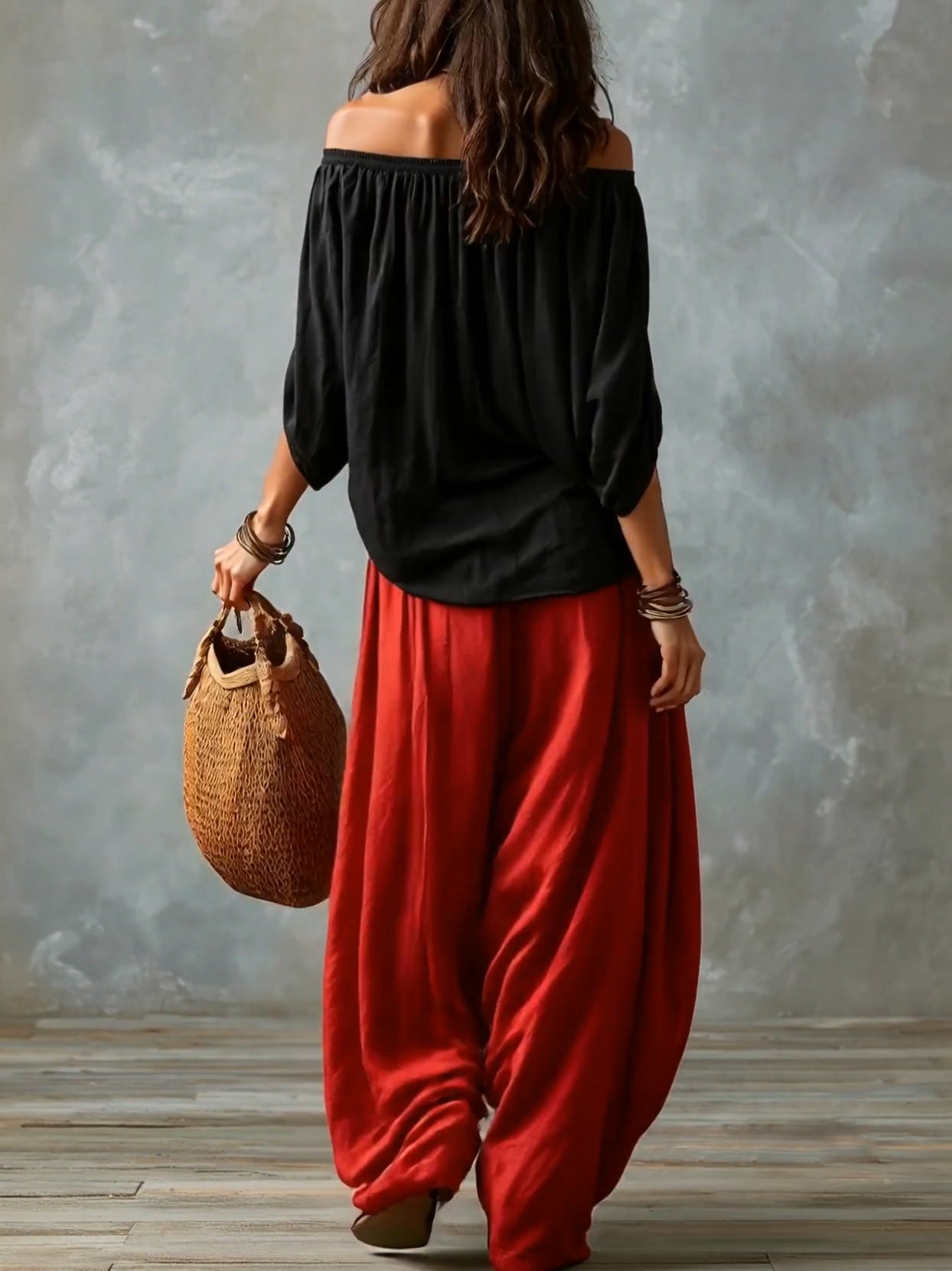 Luciana | Conjunto Completo con Top Corto de Hombros Descubiertos y Pantalones Linterna